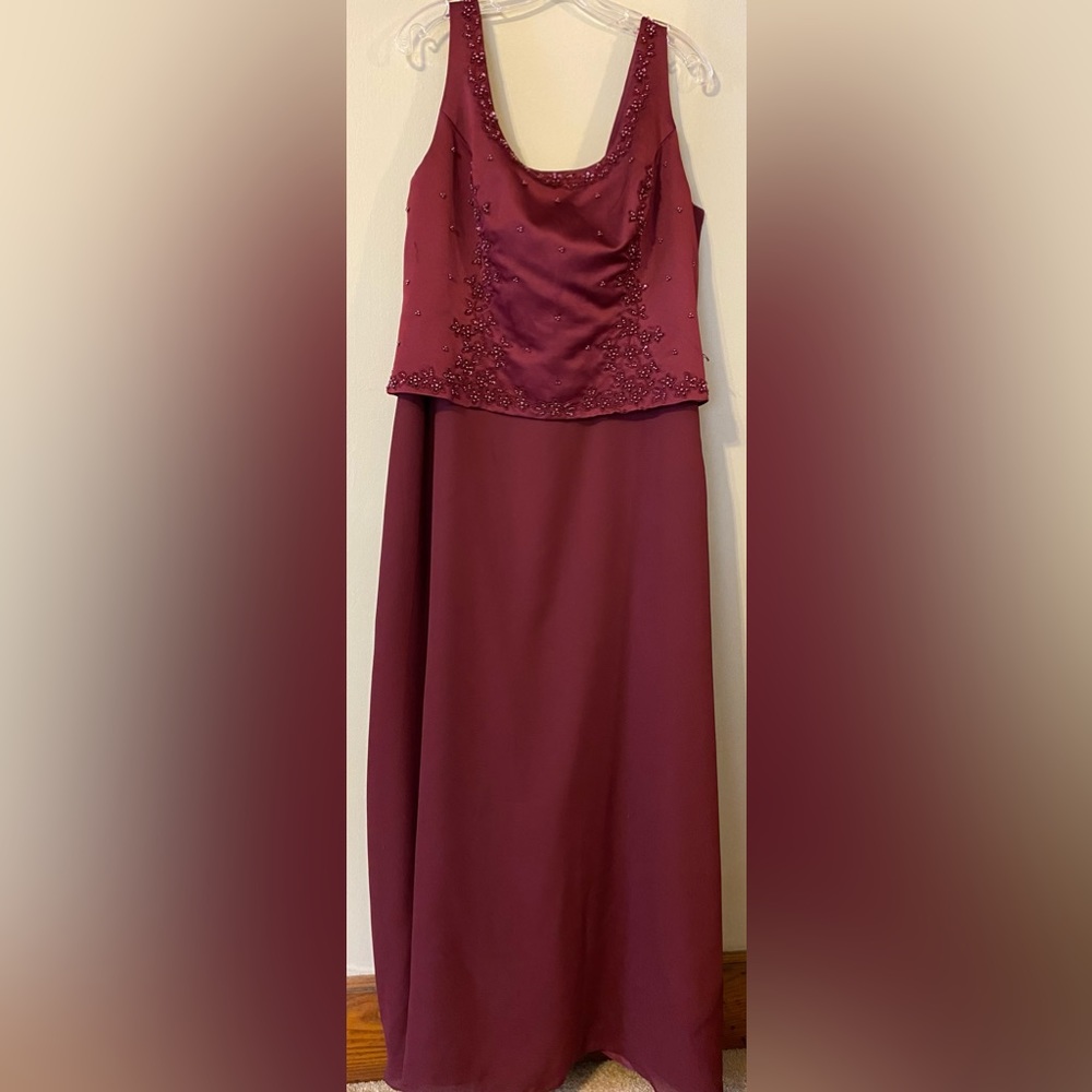 Michaelangelo Burgundy beaded formal evening gown with matching purse, maxi